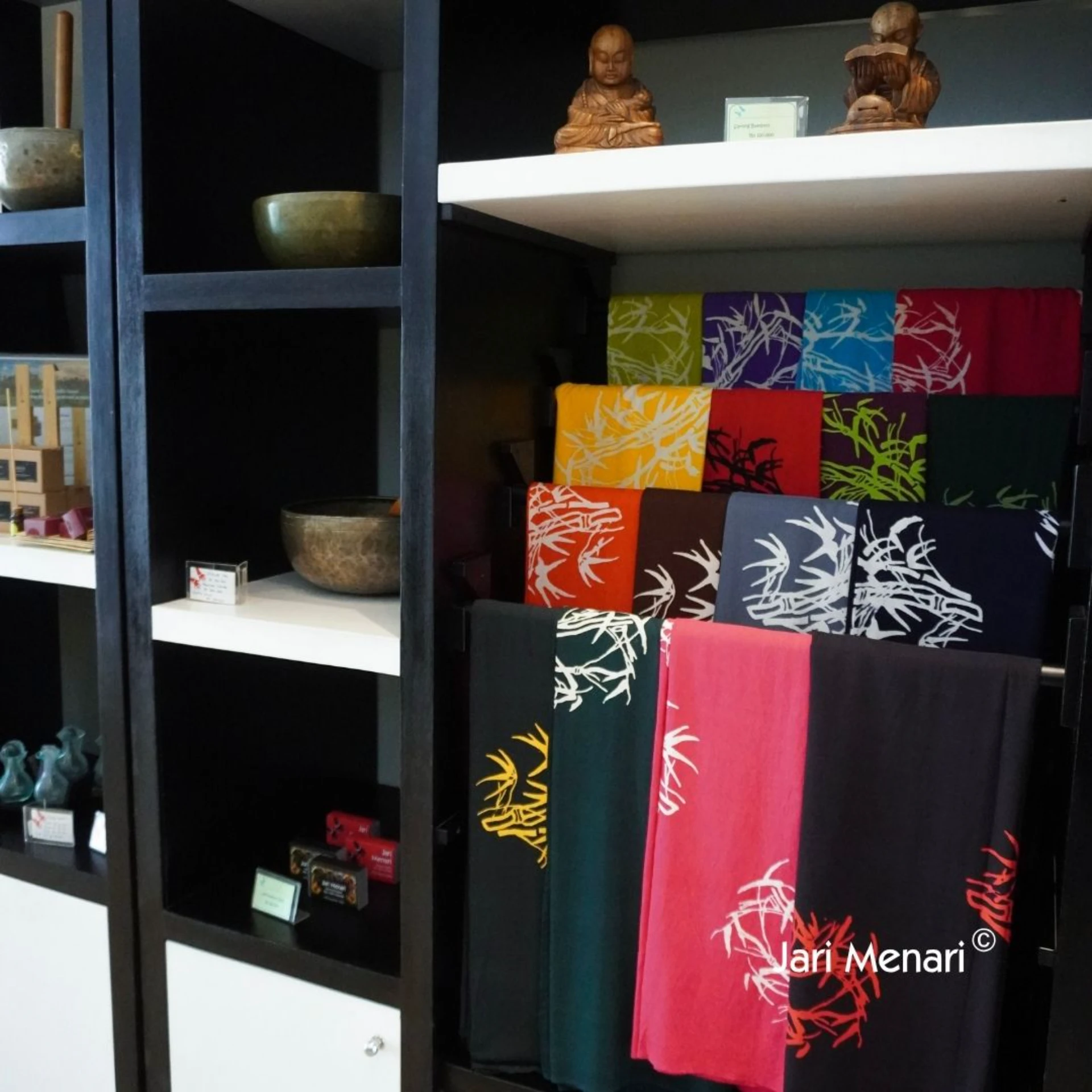 Ambiance of Jari Menari