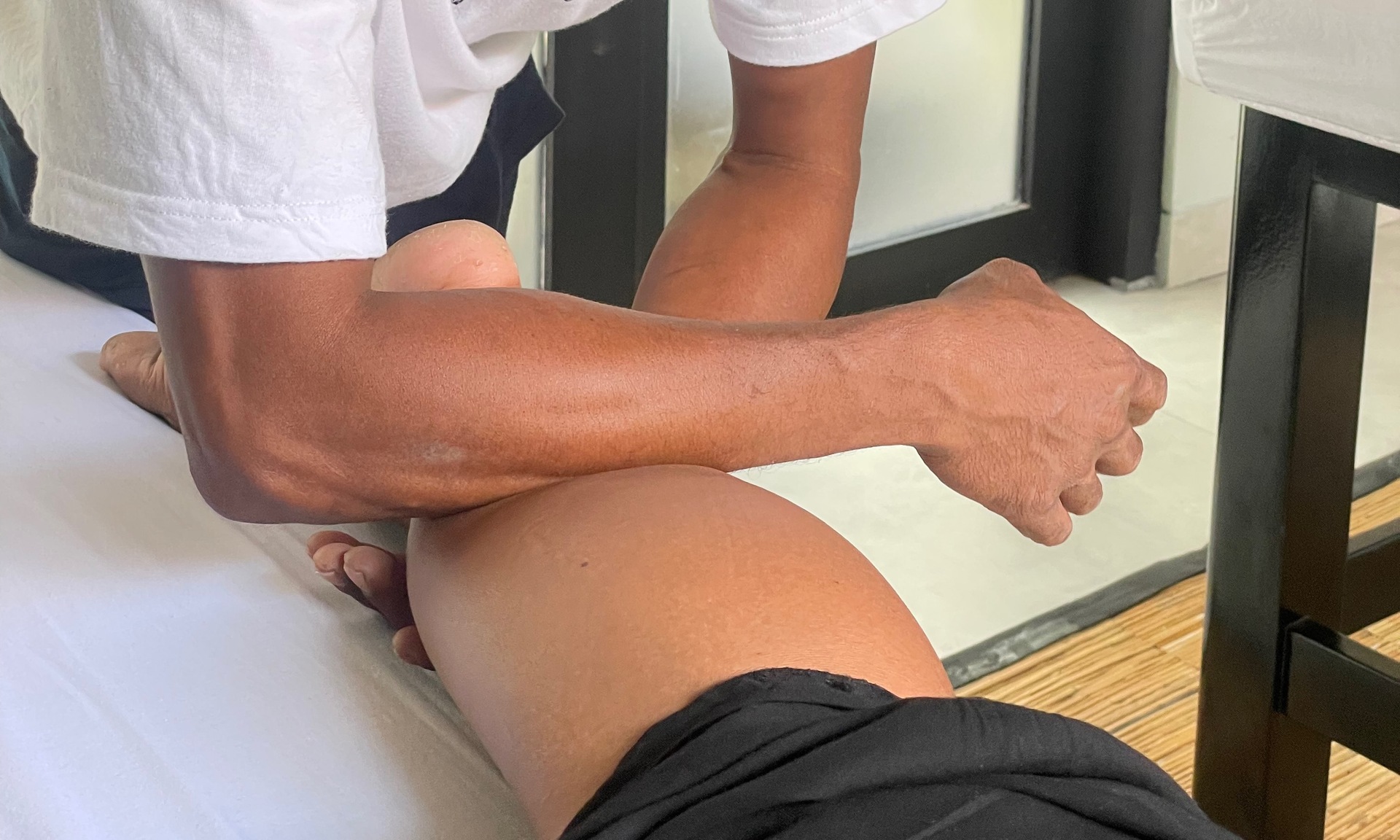 Deeply Relaxing Deep Tissue Massage